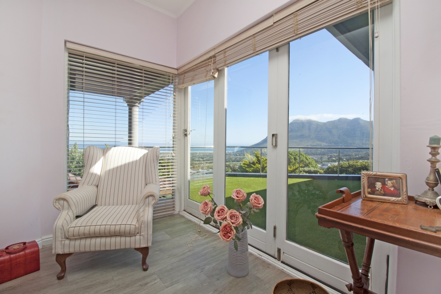 4 Bedroom Property for Sale in Belvedere Western Cape